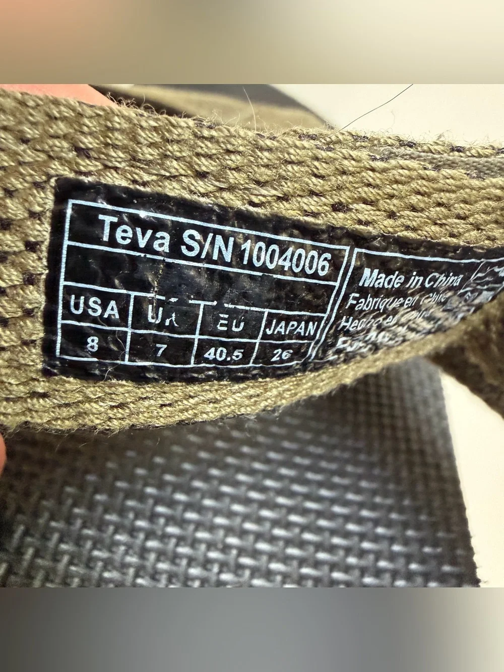 Teva Original Universal Sandals Olive Green Size 8 Outdoor Hiking Camping Beach